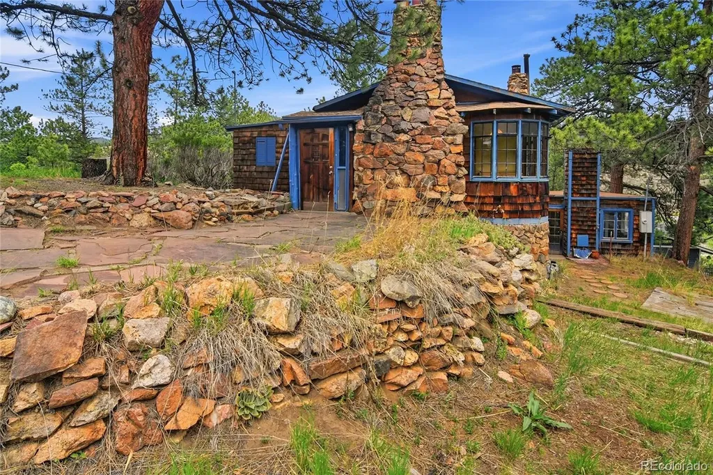 26079 Kingsbury Road Kittredge CO 80457