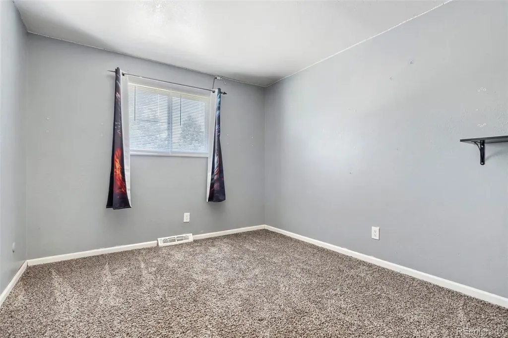 4646 S Mobile Way Aurora CO 80015