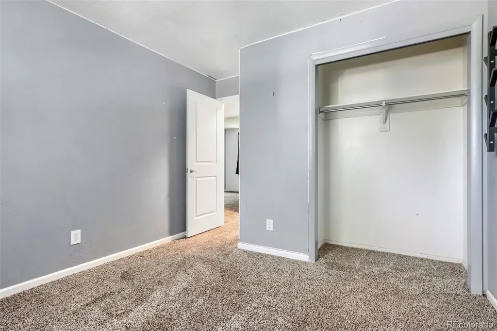 4646 S Mobile Way Aurora CO 80015