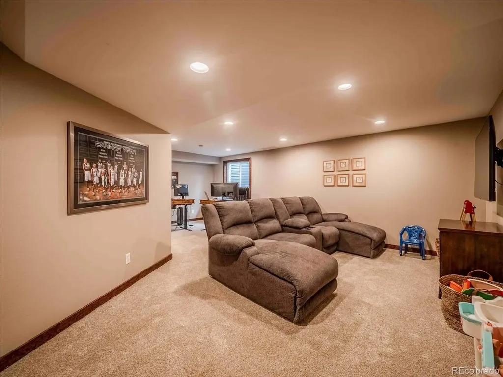 10071 Silver Maple Circle Highlands Ranch CO 80129