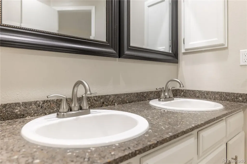 1811 S Quebec Way Denver CO 80231