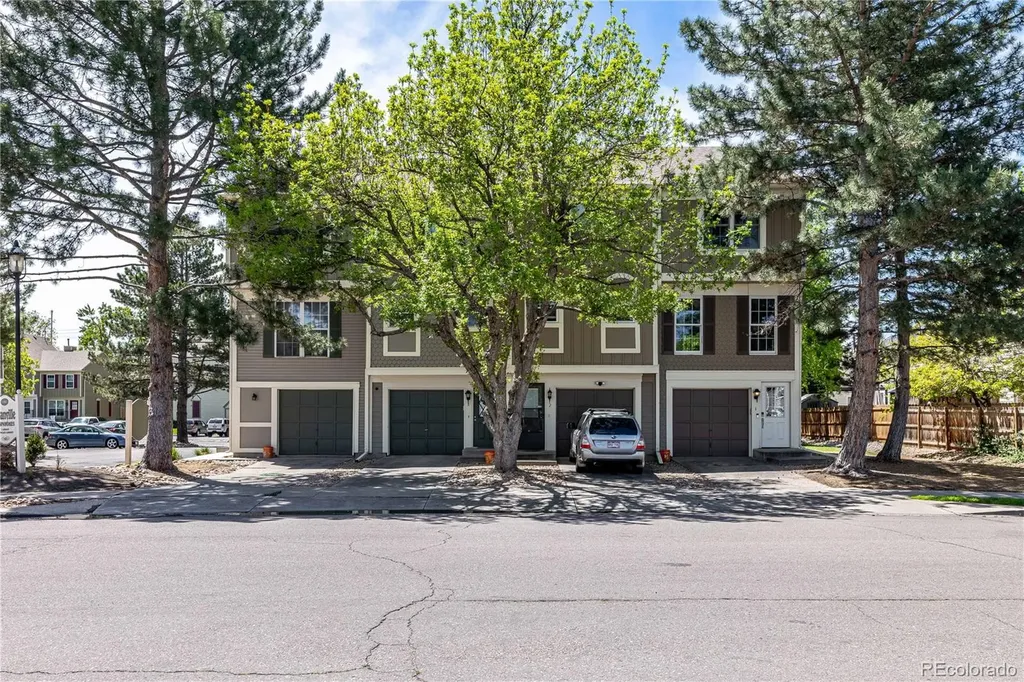 1811 S Quebec Way Denver CO 80231