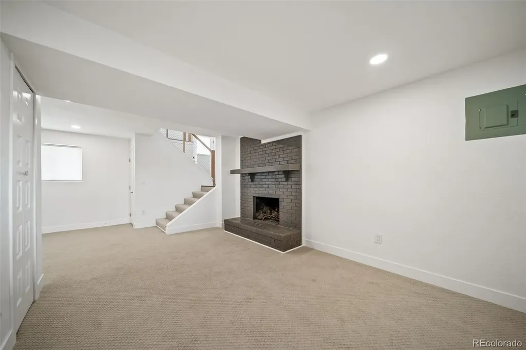 15989 E 18th Place Aurora CO 80011