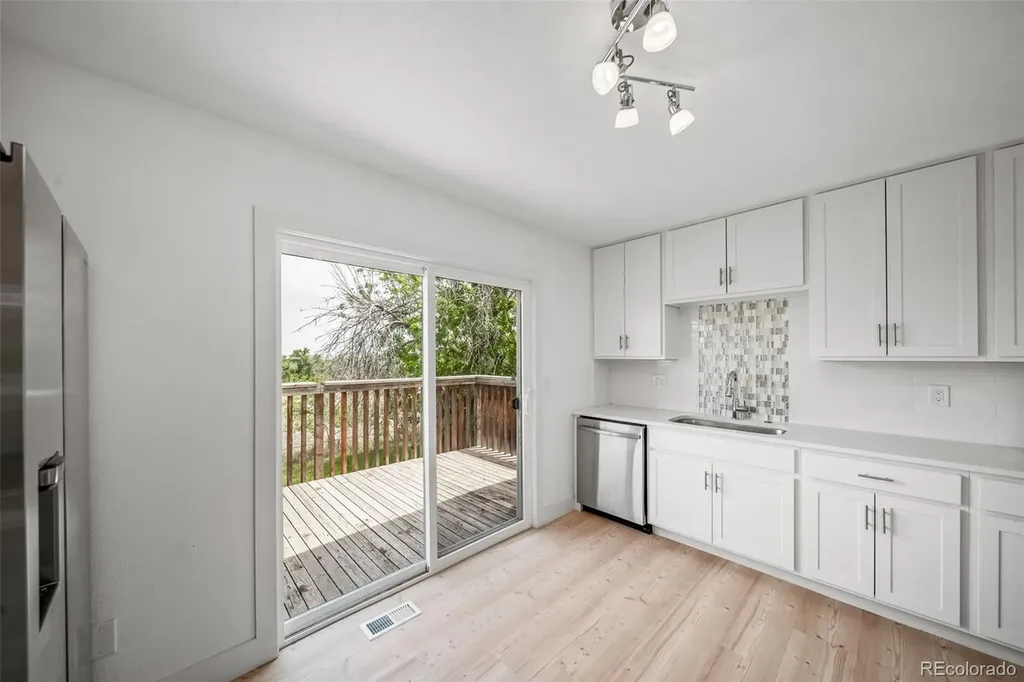 15989 E 18th Place Aurora CO 80011
