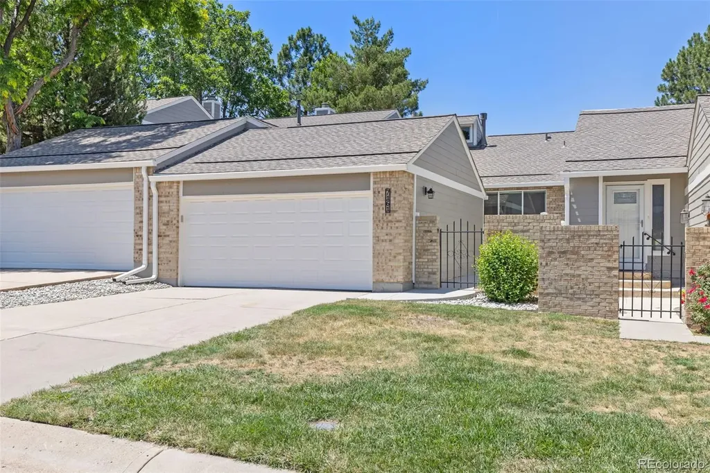 7161 S Vine Circle Centennial CO 80122