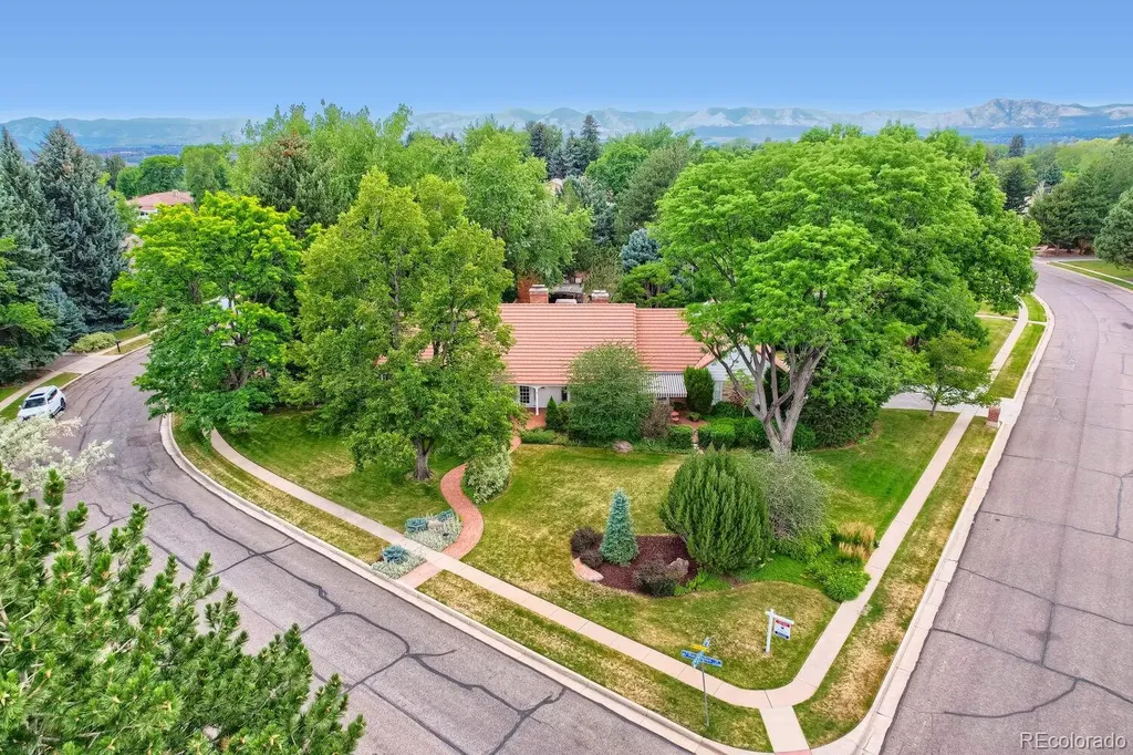 5522 W Lakeridge Road Lakewood CO 80227