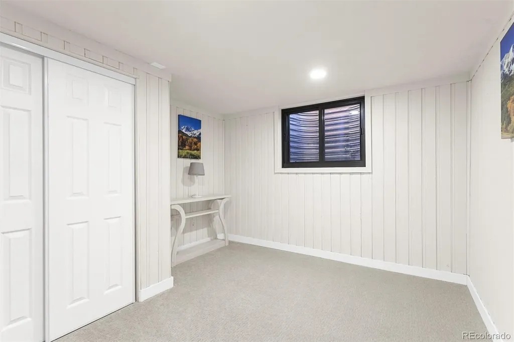 2960 Poplar Street Denver CO 80207