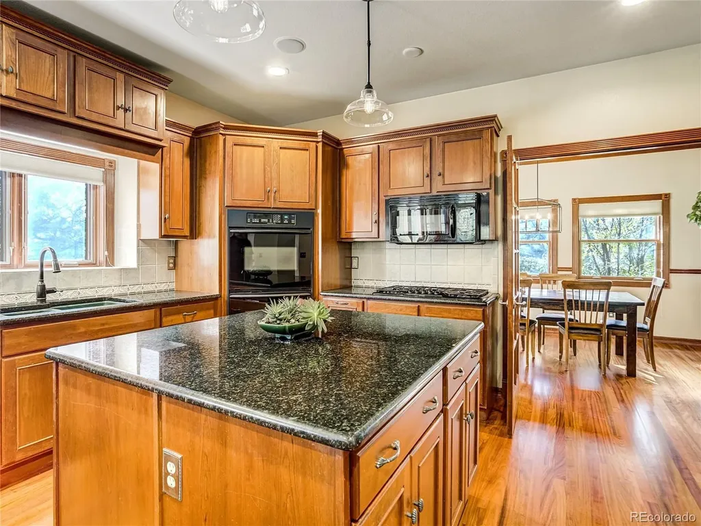 4660 Hagerman Avenue Cascade CO 80809