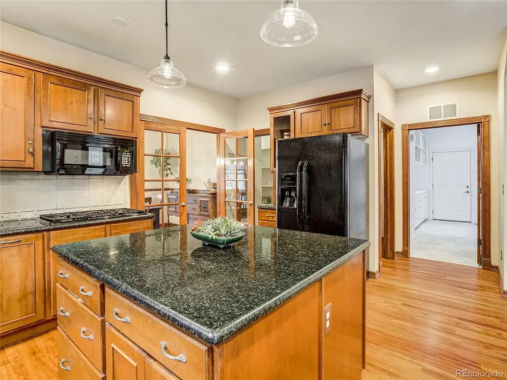 4660 Hagerman Avenue Cascade CO 80809