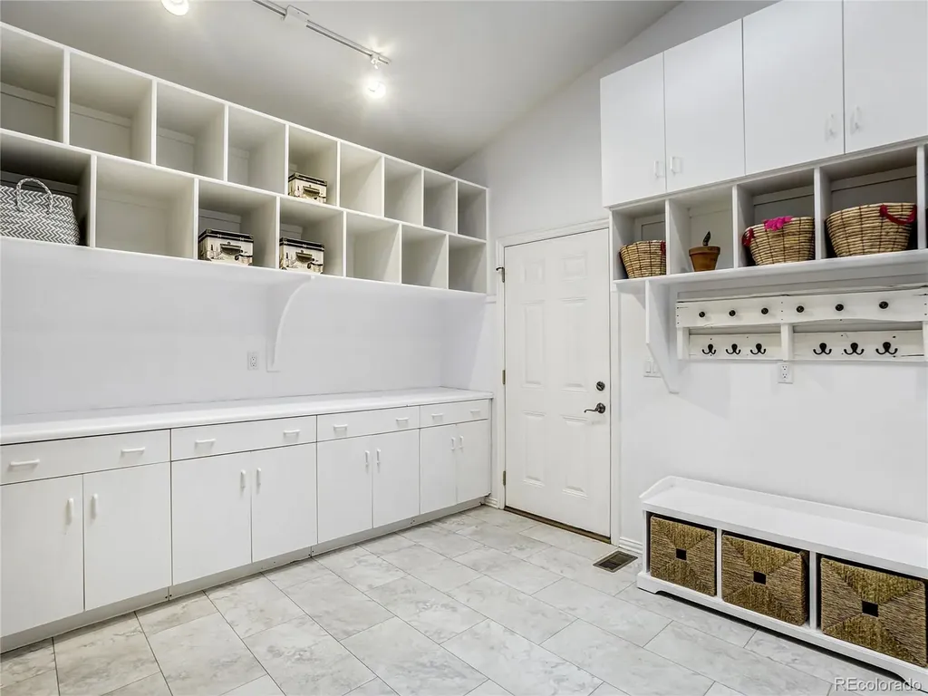 4660 Hagerman Avenue Cascade CO 80809