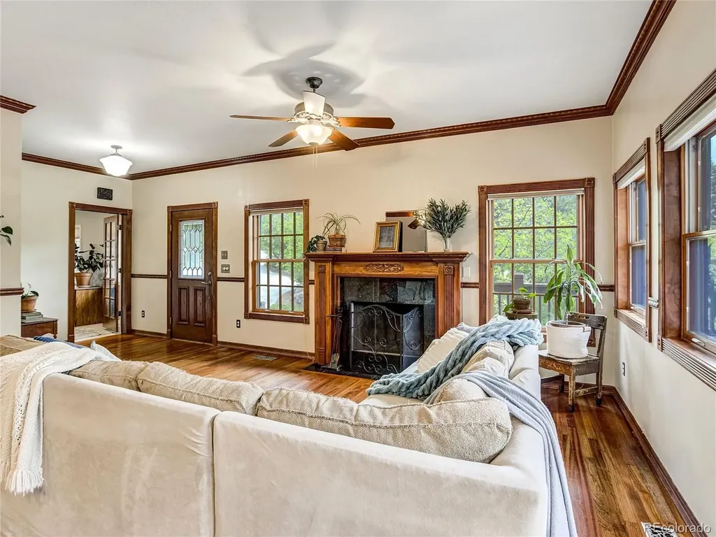 4660 Hagerman Avenue Cascade CO 80809