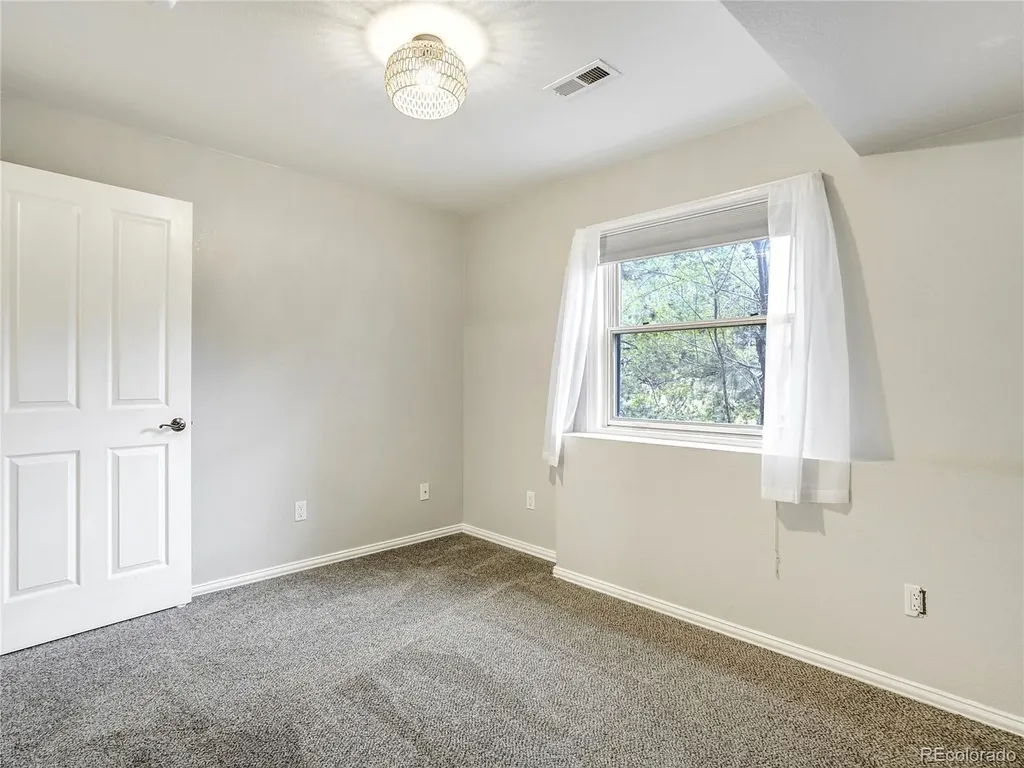 4660 Hagerman Avenue Cascade CO 80809