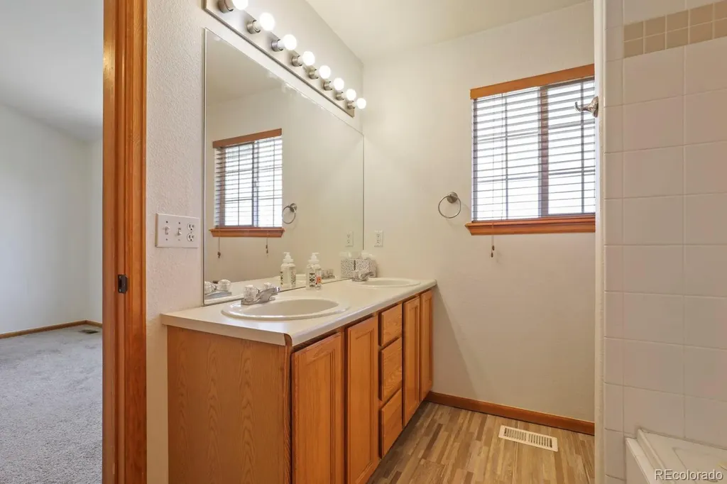 12343 E 2nd Drive Aurora CO 80011