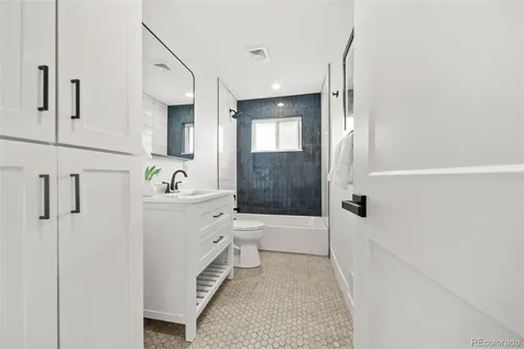 6769 S Foresthill Street Littleton CO 80120