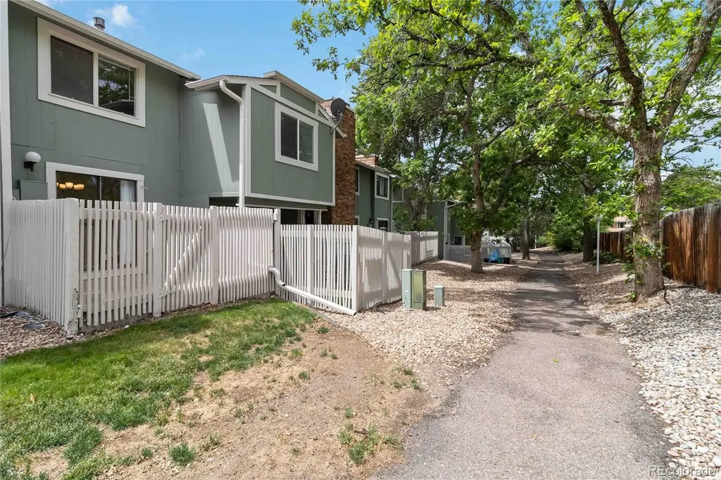 3040 S Macon Circle Aurora CO 80014