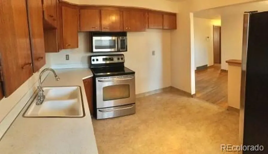 485 Elmira Street Aurora CO 80010