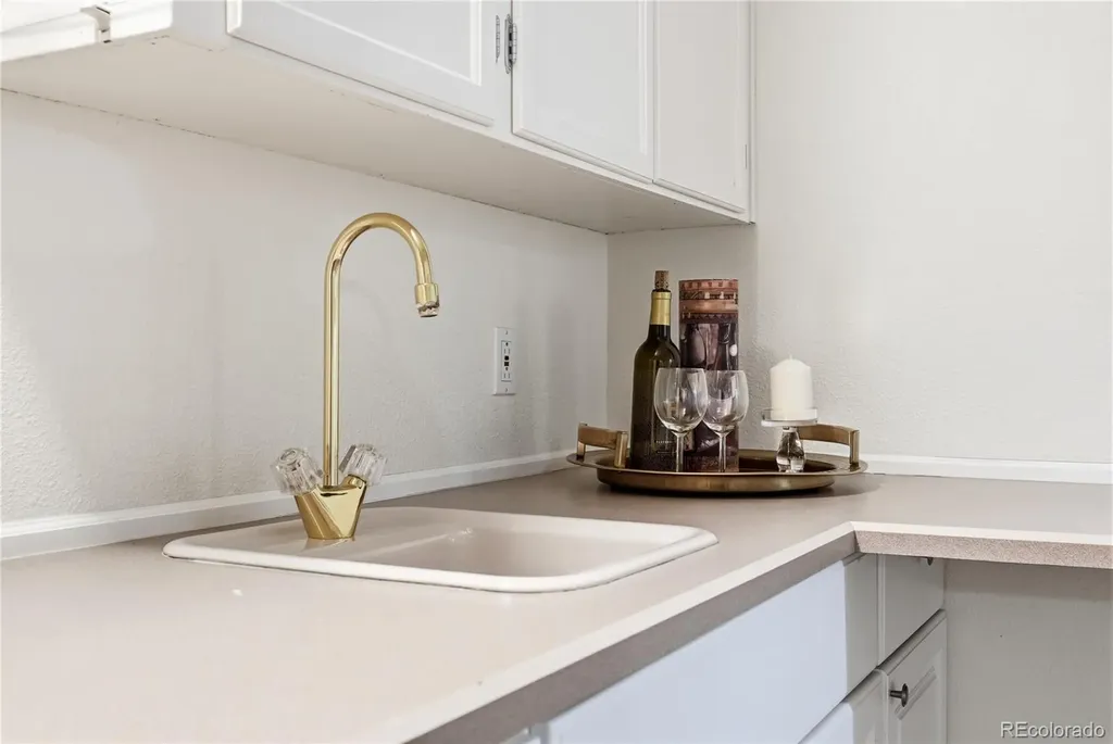 2830 S Kenton Court Aurora CO 80014