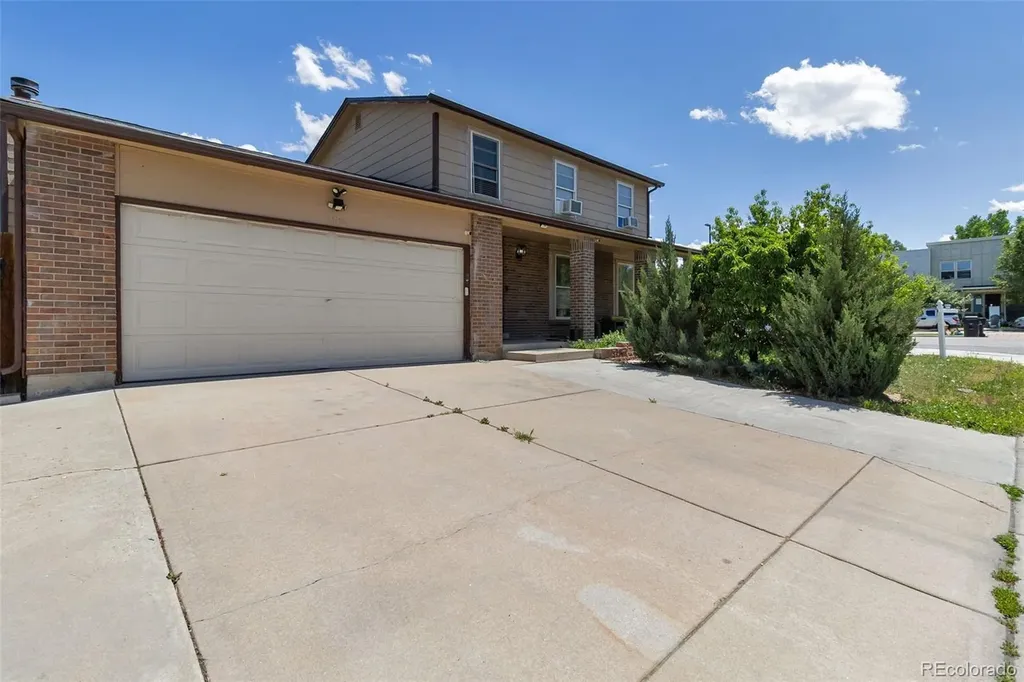 15133 Kelly Place Denver CO 80239