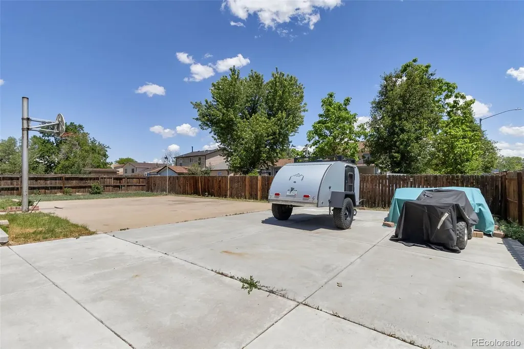 15133 Kelly Place Denver CO 80239