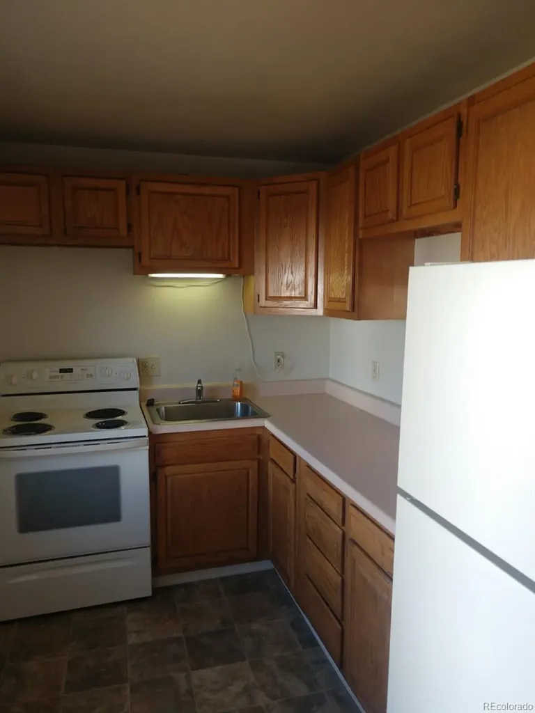 1273 Macon Street Aurora CO 80010