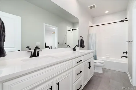 6822 S Vandriver Court Aurora CO 80016