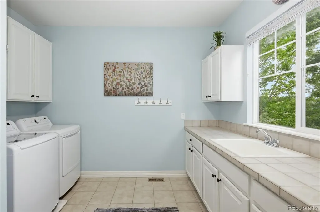 8231 S Shady Grove Court Aurora CO 80016