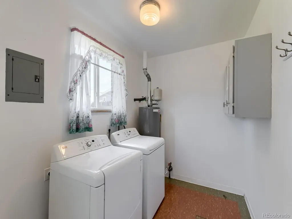 5321 King Court Denver CO 80221