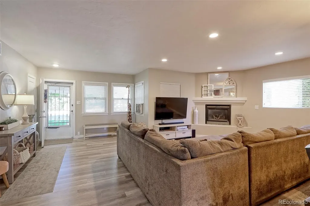 1536 S Meade Street Denver CO 80219