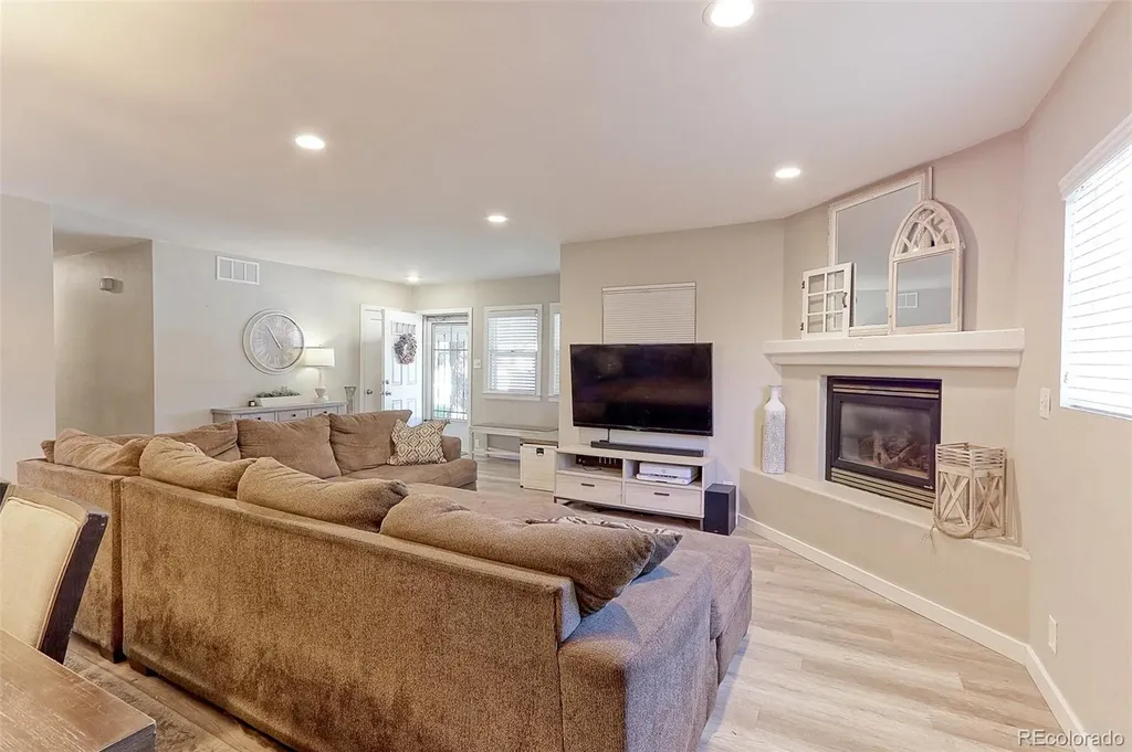 1536 S Meade Street Denver CO 80219