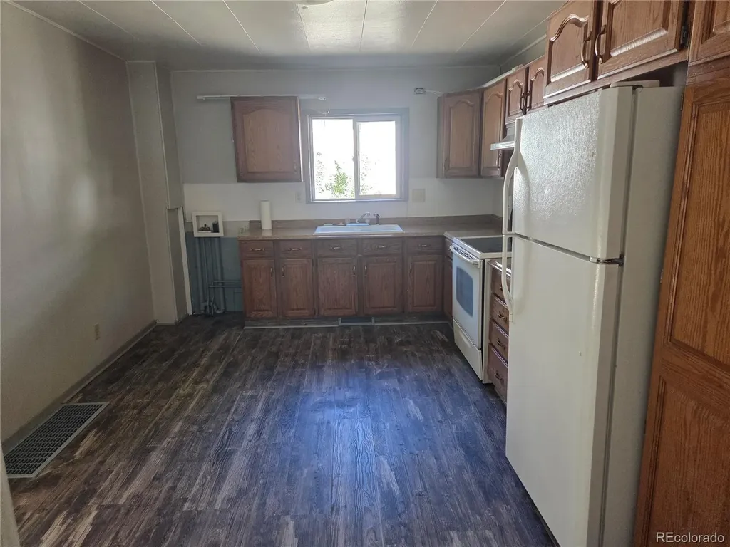 407 Carson Street Brush CO 80723