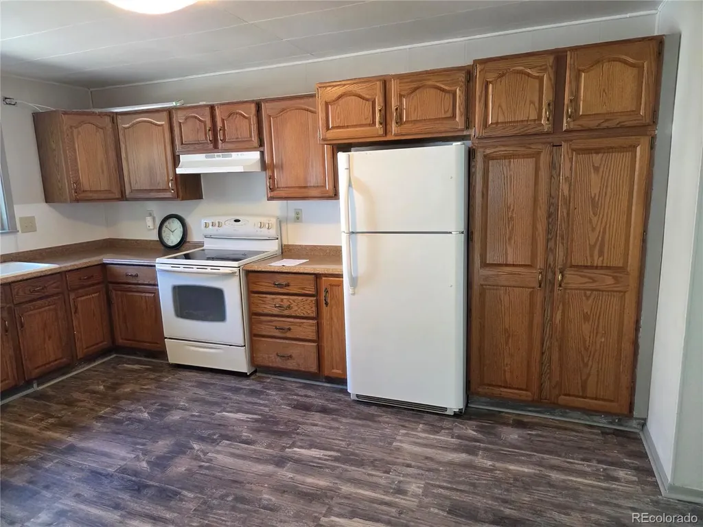 407 Carson Street Brush CO 80723