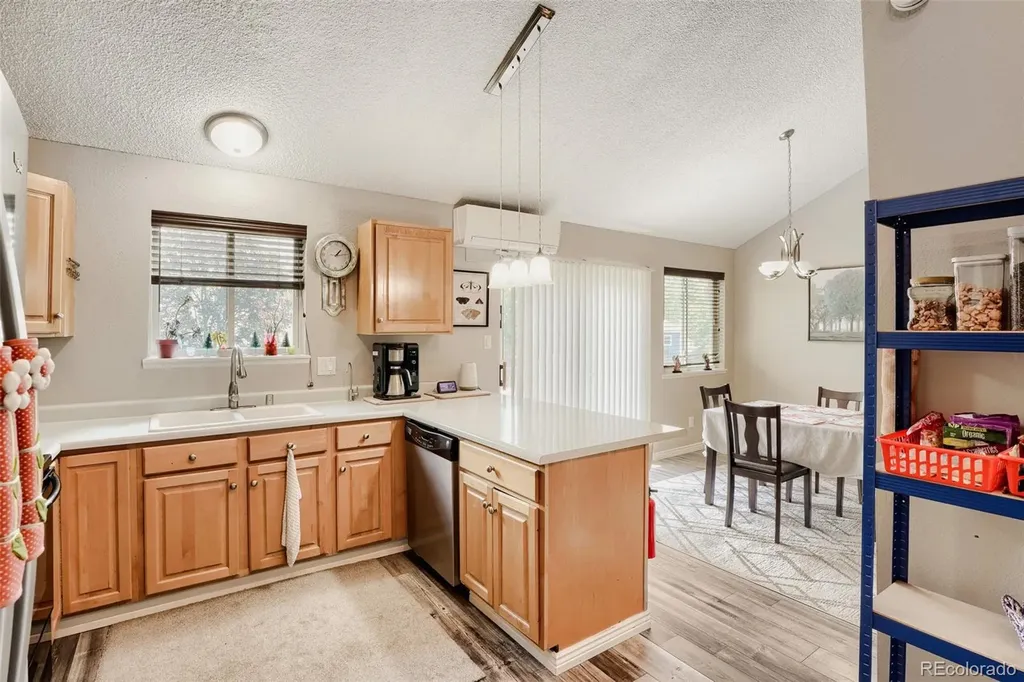 2856 W Bryant Place Littleton CO 80120