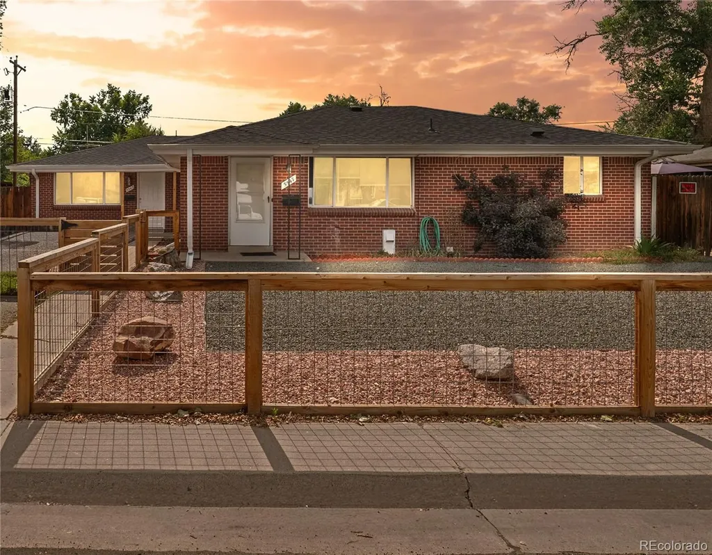5543 Newland Way Arvada CO 80002