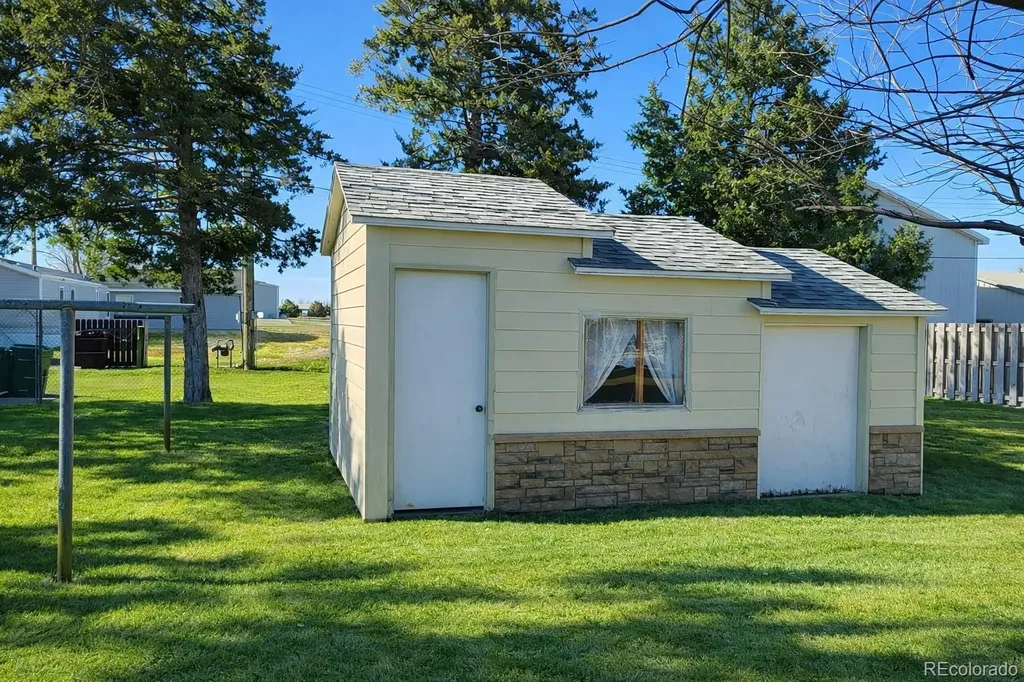 218 W 9th Street Julesburg CO 80737