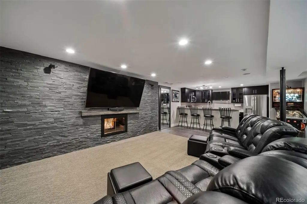 4560 King Street Denver CO 80211