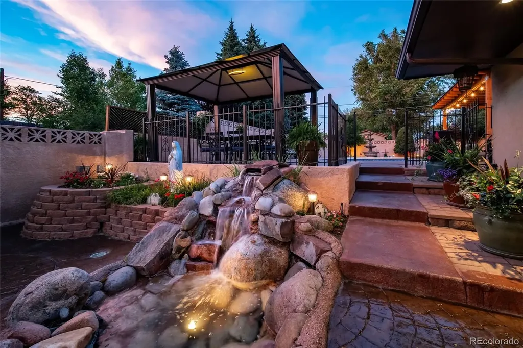 4560 King Street Denver CO 80211