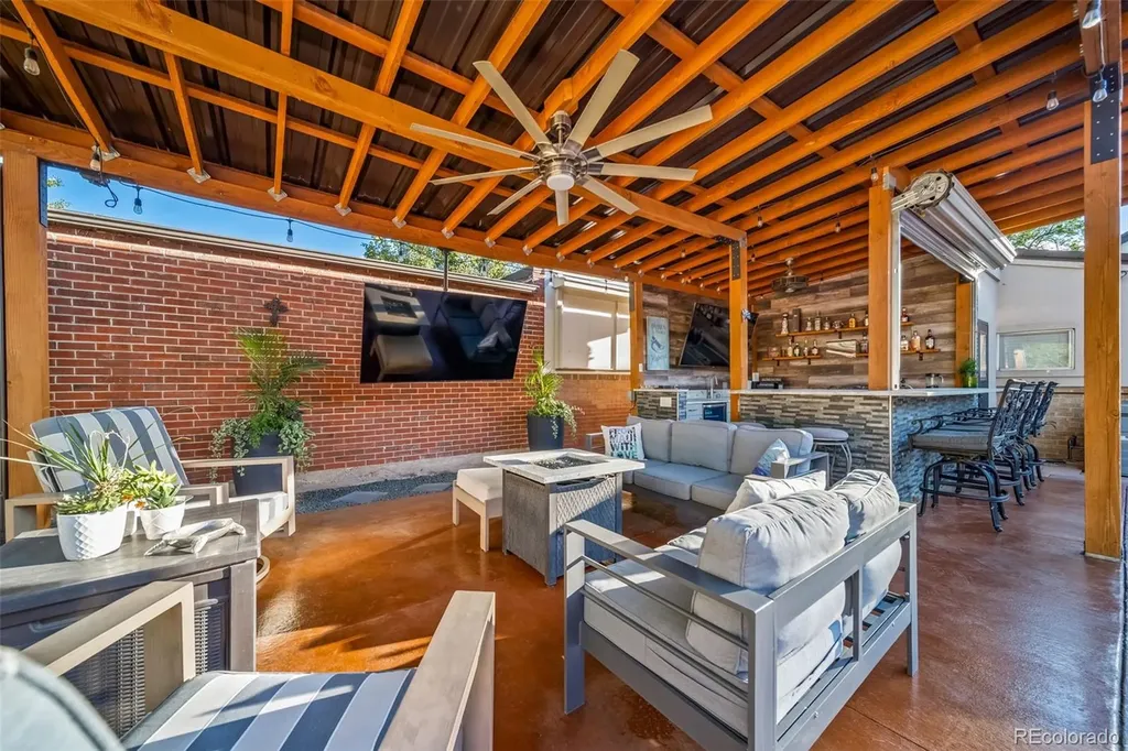 4560 King Street Denver CO 80211