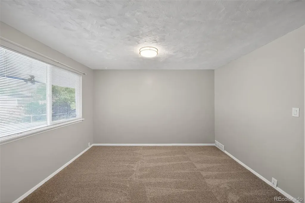 26 Newland Court Denver CO 80226