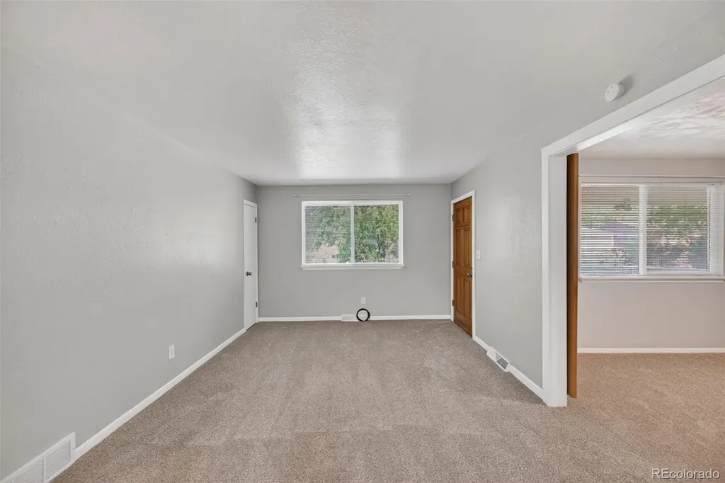 26 Newland Court Denver CO 80226