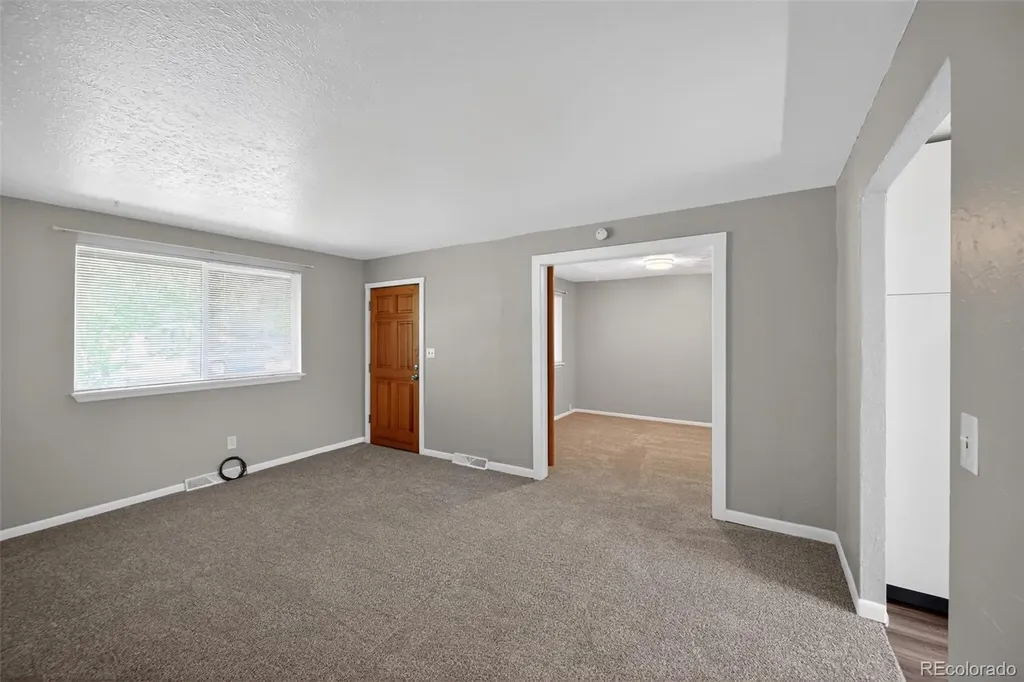 26 Newland Court Denver CO 80226