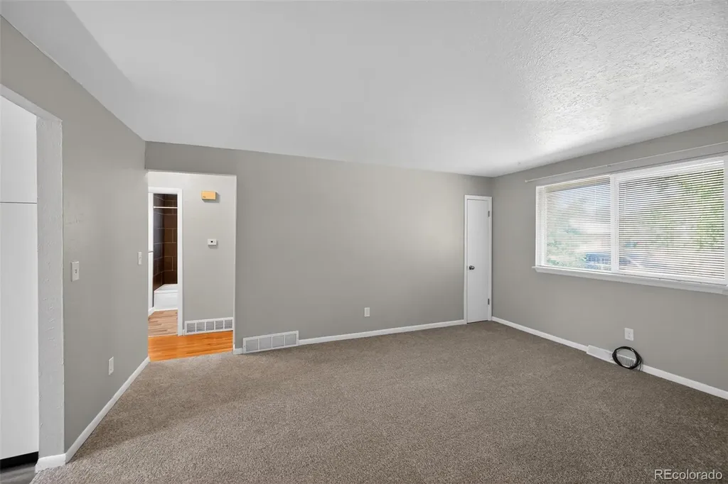26 Newland Court Denver CO 80226