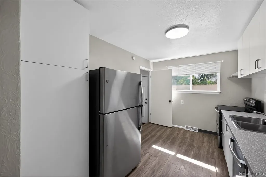 26 Newland Court Denver CO 80226