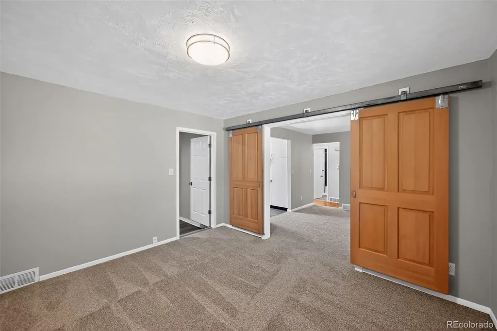 26 Newland Court Denver CO 80226
