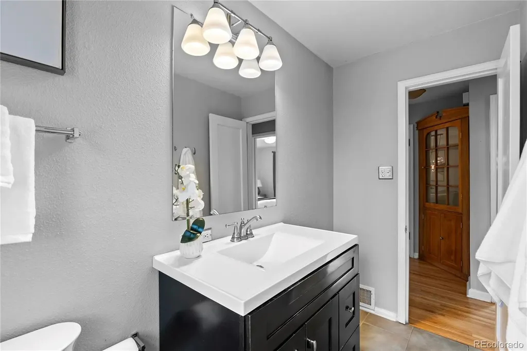5979 S Windermere Street Littleton CO 80120