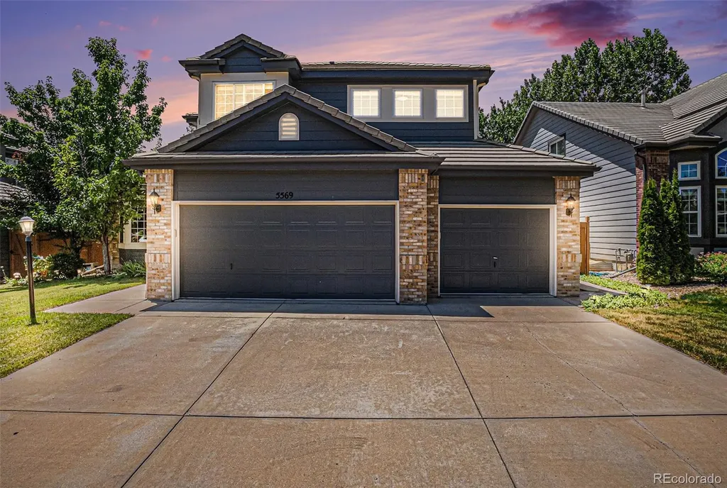 5569 S Helena Street Centennial CO 80015
