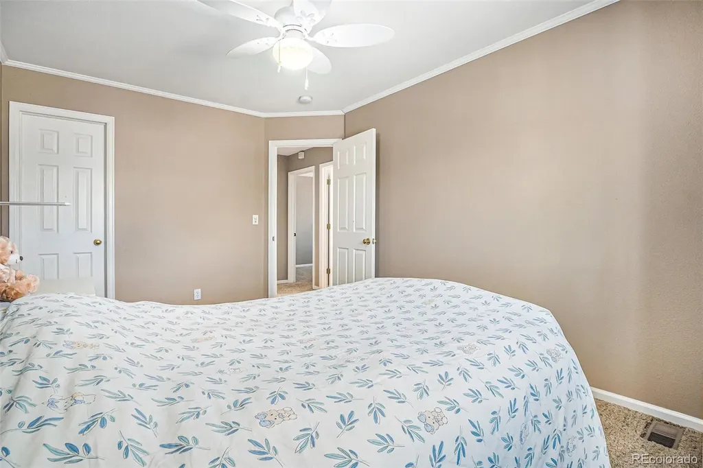 5569 S Helena Street Centennial CO 80015