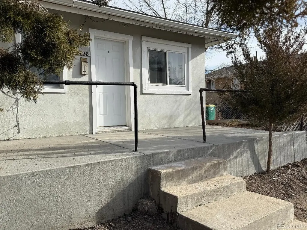 728 Emporia Street Aurora CO 80010