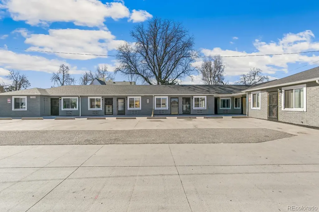 Aurora CO, 1467 Joliet Street