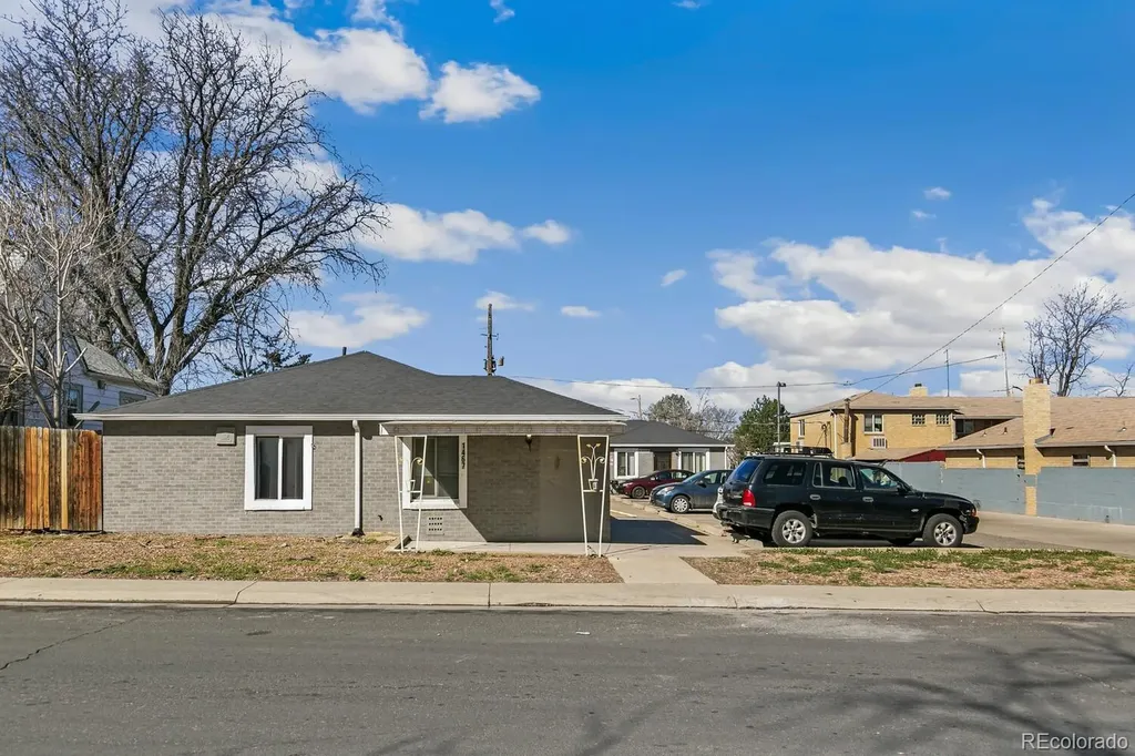 1467 Joliet Street Aurora CO 80010