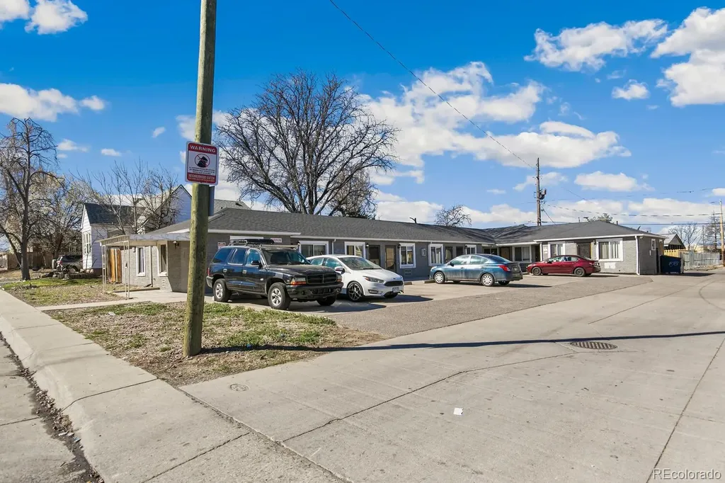 1467 Joliet Street Aurora CO 80010